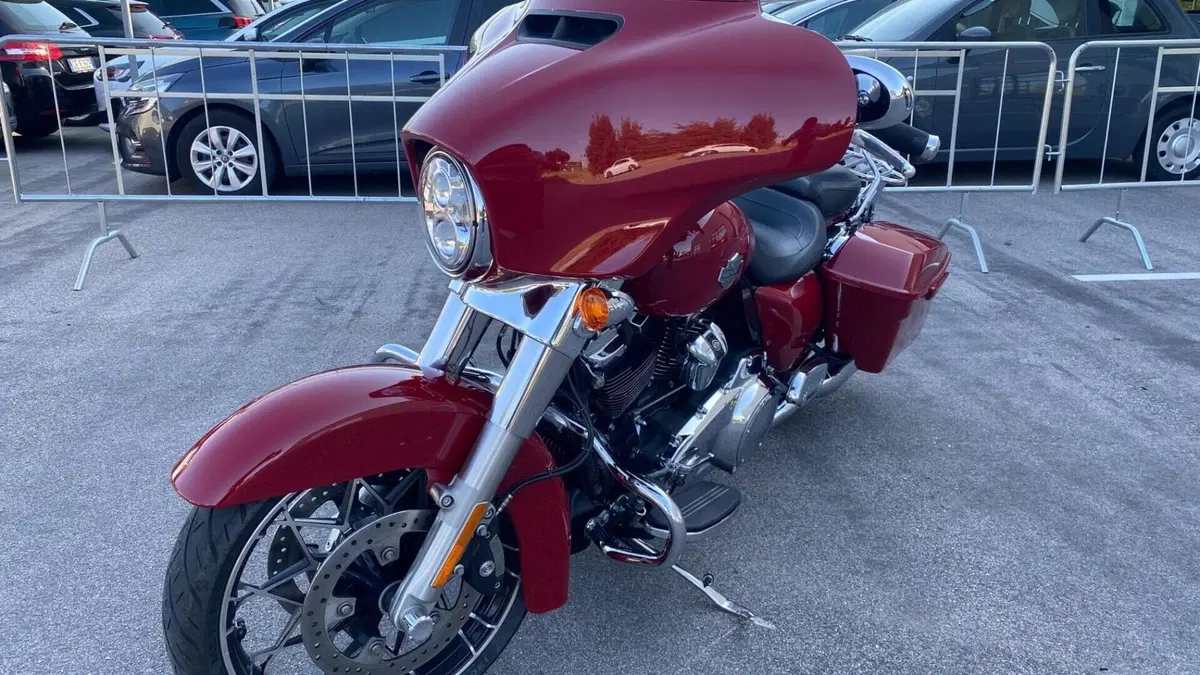 Harley-Davidson 114 Street Glide Special (2019 - 20) - FLHXS  (6)