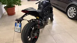 Ducati Monster 937 + (2021 - 25)  (3)