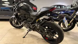 Ducati Monster 937 + (2021 - 25)  (4)