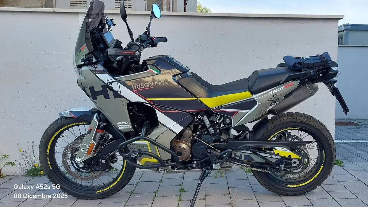 Husqvarna Norden 901 (2022 - 26)  (2)