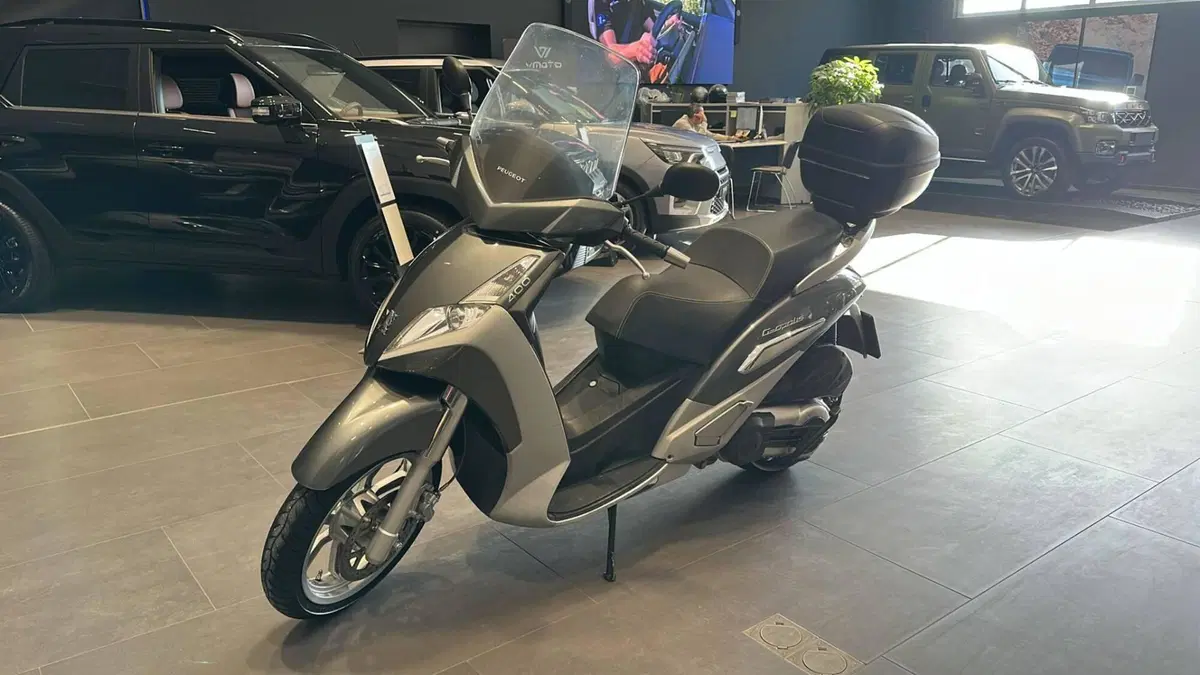 Peugeot Geopolis 400  (4)