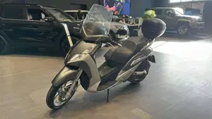 Peugeot Geopolis 400  (4)