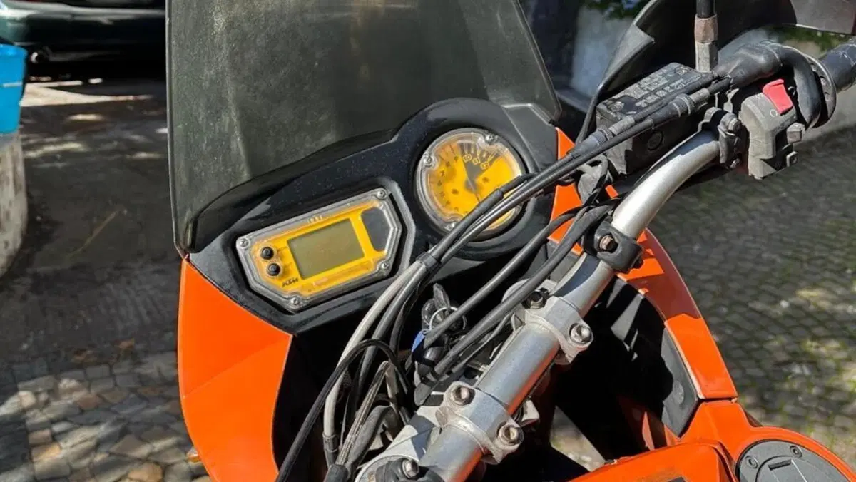 KTM 950 Adventure (2003 - 06)  (4)