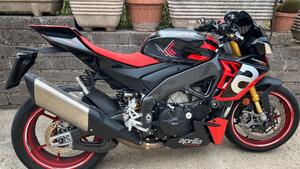 Aprilia Tuono V4 Factory (2021 - 24) 