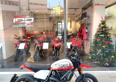 Ducati Scrambler 800 Urban Motard (2022) - Annuncio 9897579