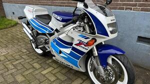 Suzuki RGV 250 (1989 - 97) 