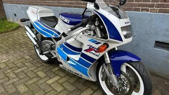 Suzuki RGV 250 (1989 - 97)