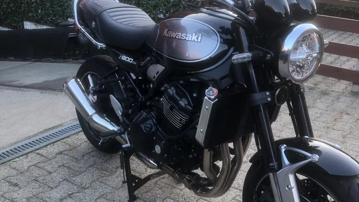 Kawasaki Z 900 RS (2022 - 25)  (4)