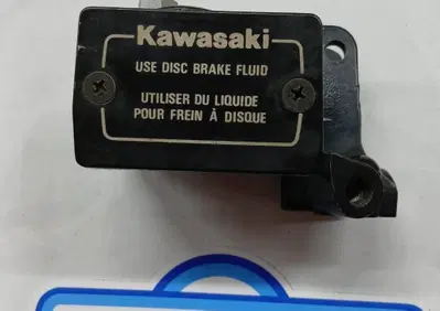 430151090 POMPA FRENO ANTERIORE Kawasaki - Annuncio 9898444