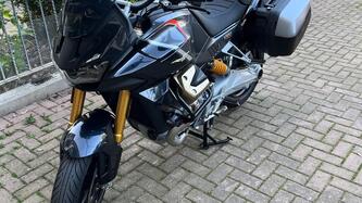 Moto Guzzi V100 Mandello S (2022 - 24) usata