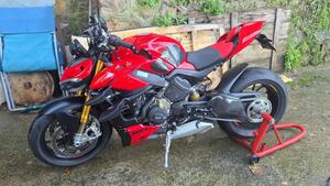 Ducati Streetfighter V4 S (2023 - 24) 