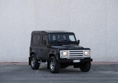 Land Rover Defender 90 2.4 TD4 Station Wagon S usata