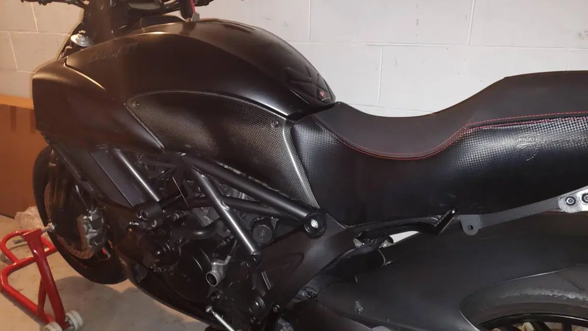Ducati Diavel 1200 (2014 - 16)  (4)