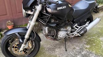 Ducati Monster 750 Dark (1999 - 02)