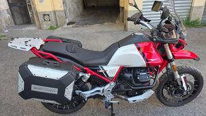 Moto Guzzi V85 TT Evocative Graphics (2021 - 23) 