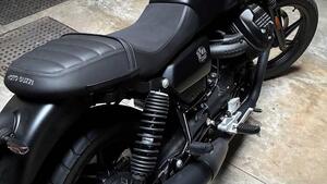 Moto Guzzi V7 Stone (2021 - 24) 