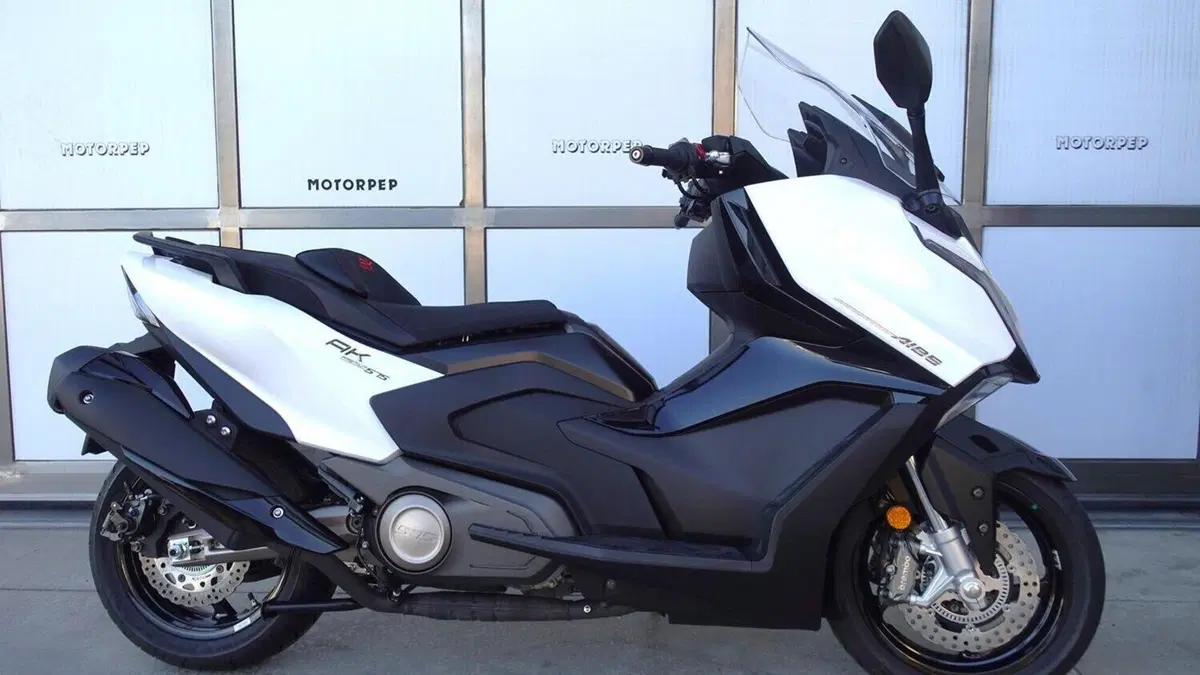 Kymco AK 575 Premium (2025 - 26)  (2)