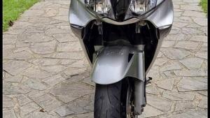 Honda VFR 800 (2002 - 05) 