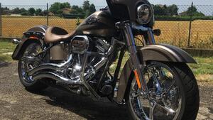 Harley-Davidson 1800 Convertible (2012) - FLSTSE 