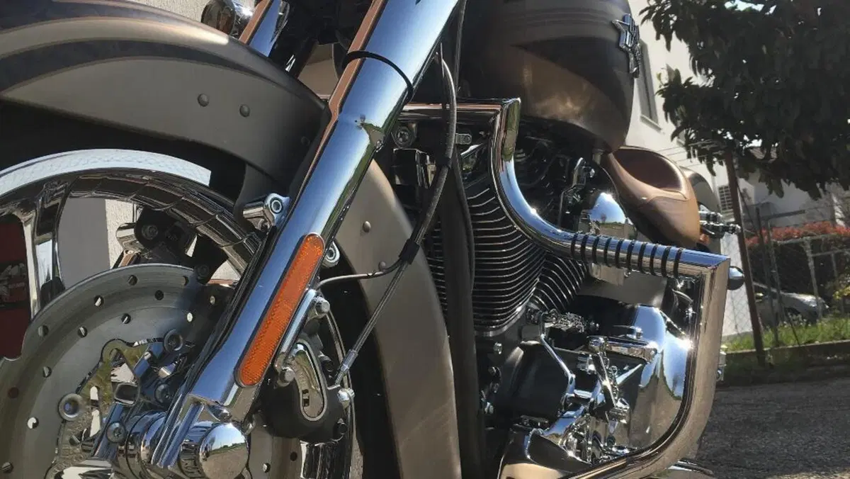 Harley-Davidson 1800 Convertible (2012) - FLSTSE  (7)