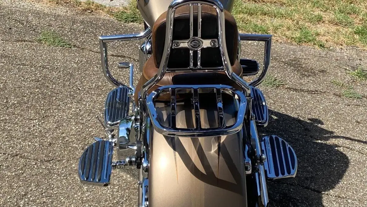 Harley-Davidson 1800 Convertible (2012) - FLSTSE  (9)