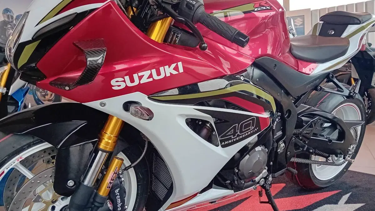 Suzuki GSX-R1000R (2026)  (3)