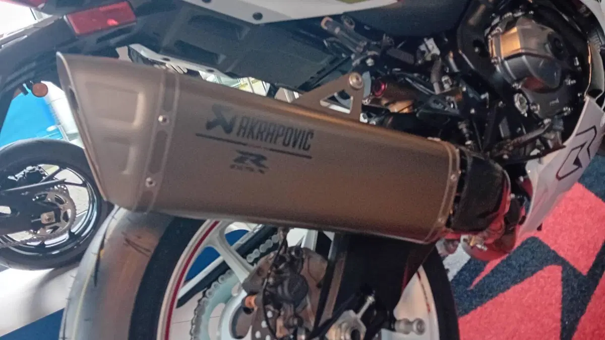 Suzuki GSX-R1000R (2026)  (5)