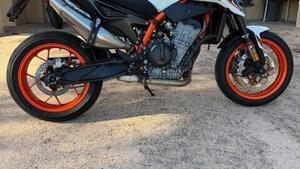 KTM 890 Duke R (2021) 