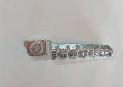 AP8132628 POGGIAPIEDE DESTRO RS Aprilia - Annuncio 9902550
