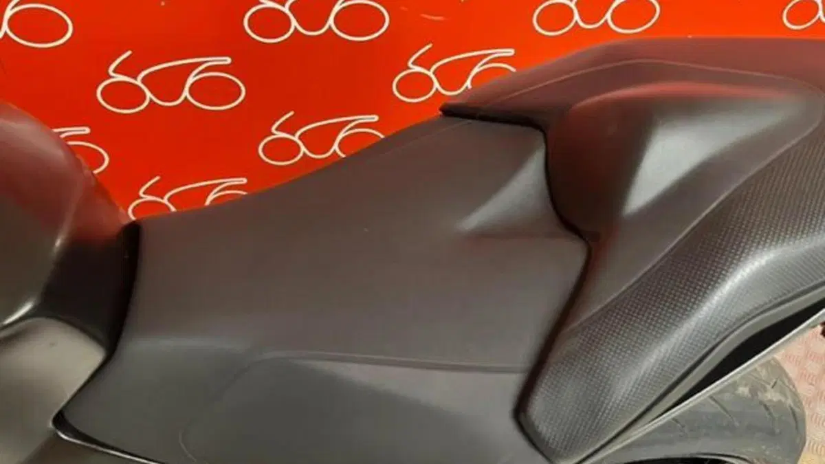 Aprilia Tuono V4 R APRC ABS (2013 - 15)  (13)