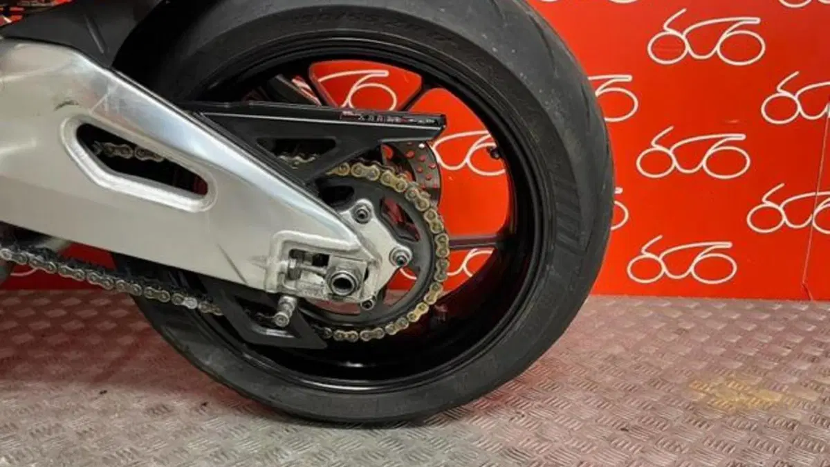 Aprilia Tuono V4 R APRC ABS (2013 - 15)  (11)