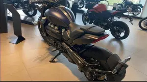Triumph Rocket 3 Storm R (2024 - 26)  (3)