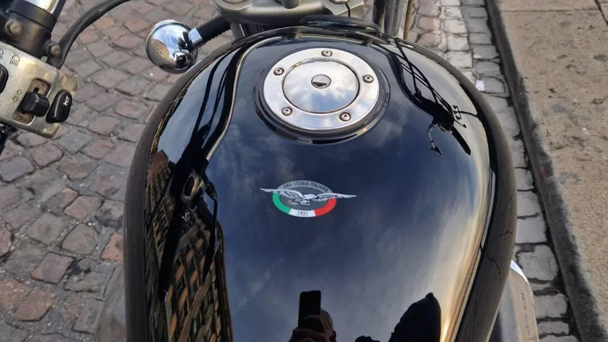 Moto Guzzi California Classic  (8)