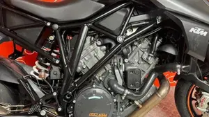 KTM 1290 Super Duke R ABS (2017 - 18)  (3)