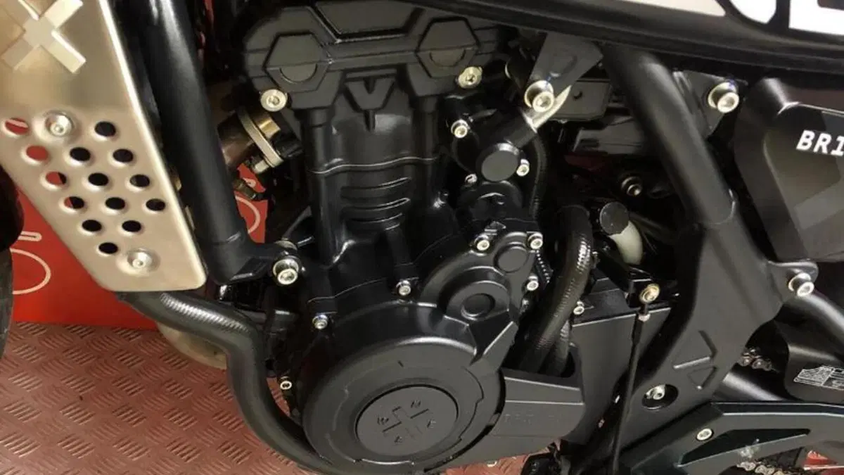Brixton Motorcycles Crossfire 500 X (2021 - 26)  (5)