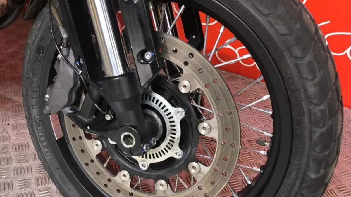 Brixton Motorcycles Crossfire 500 X (2021 - 26)  (7)
