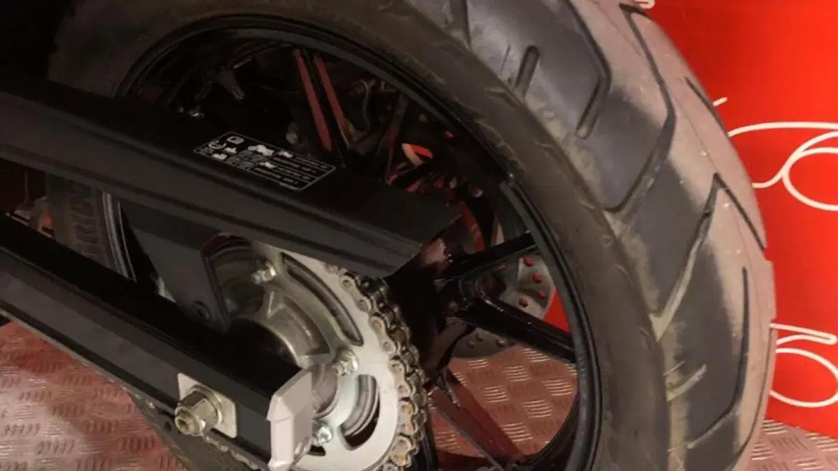 Suzuki V-Strom 650 (2021 - 25)  (4)