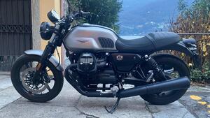 Moto Guzzi V7 Stone (2021 - 24) 
