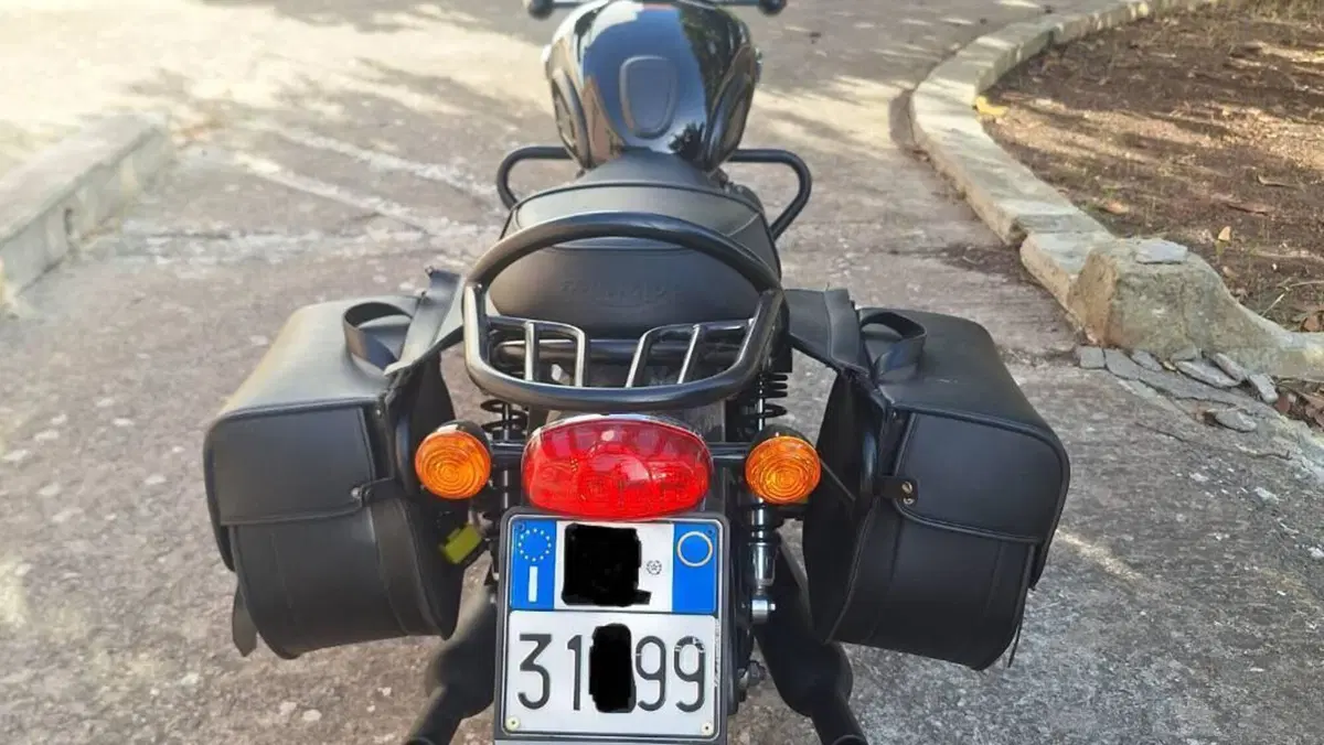 Triumph Bonneville T100 Black (2017 - 20)  (3)
