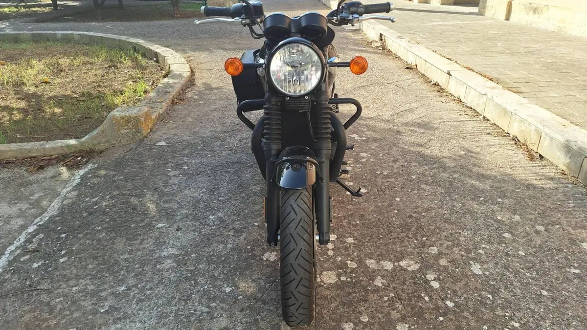 Triumph Bonneville T100 Black (2017 - 20)  (4)
