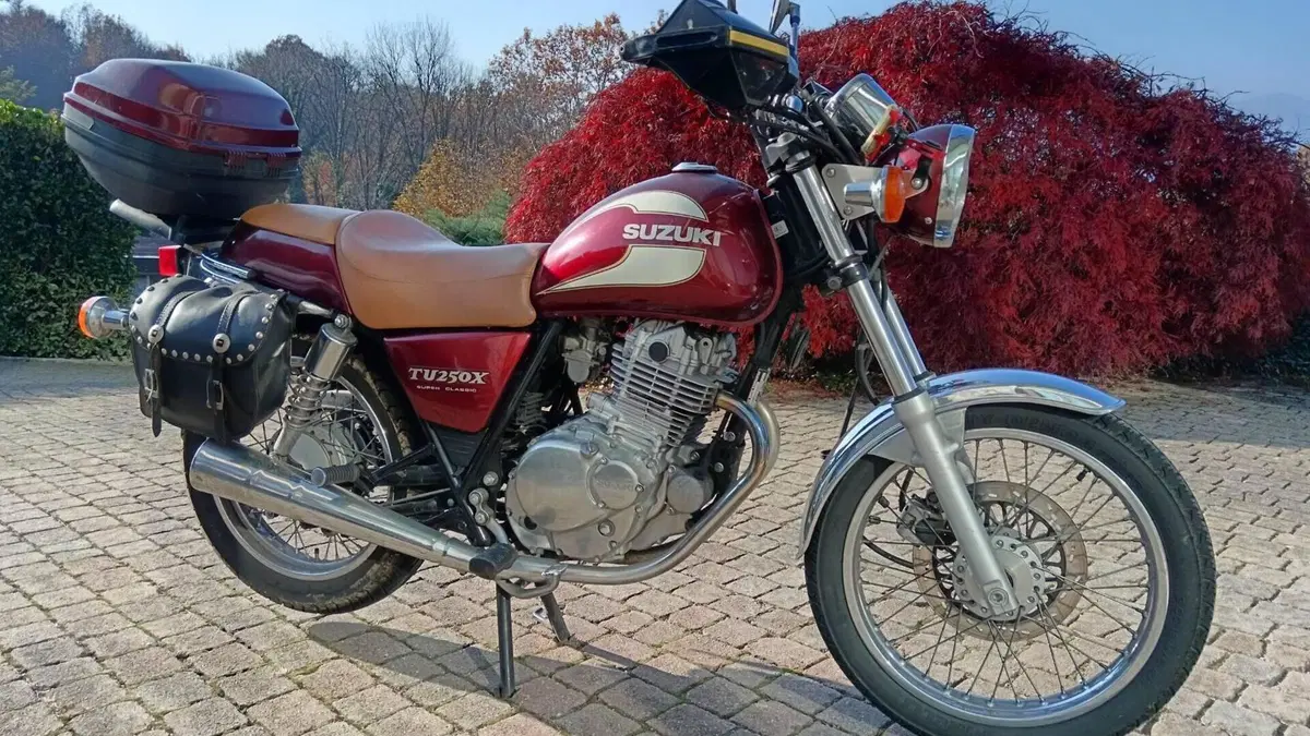 Suzuki TU 250 XX Super Classic (1996 - 00)  (2)