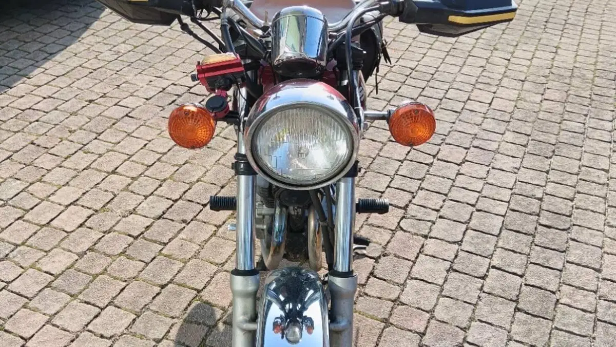 Suzuki TU 250 XX Super Classic (1996 - 00)  (3)