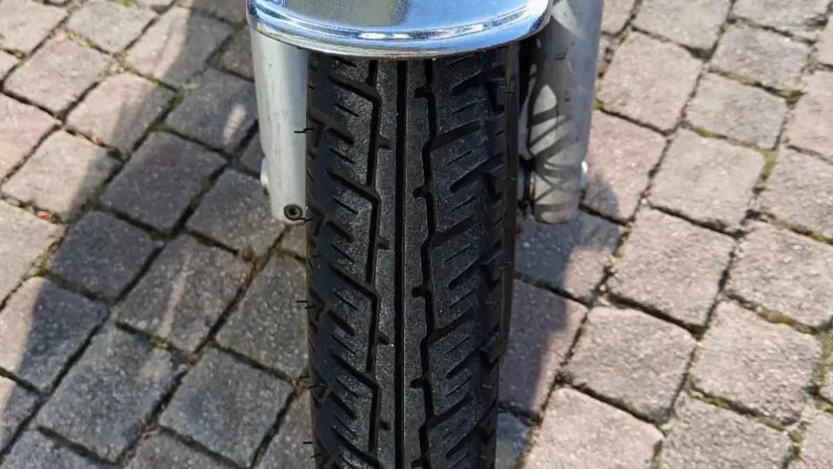 Suzuki TU 250 XX Super Classic (1996 - 00)  (8)