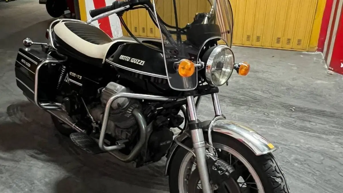 Moto Guzzi   (2)