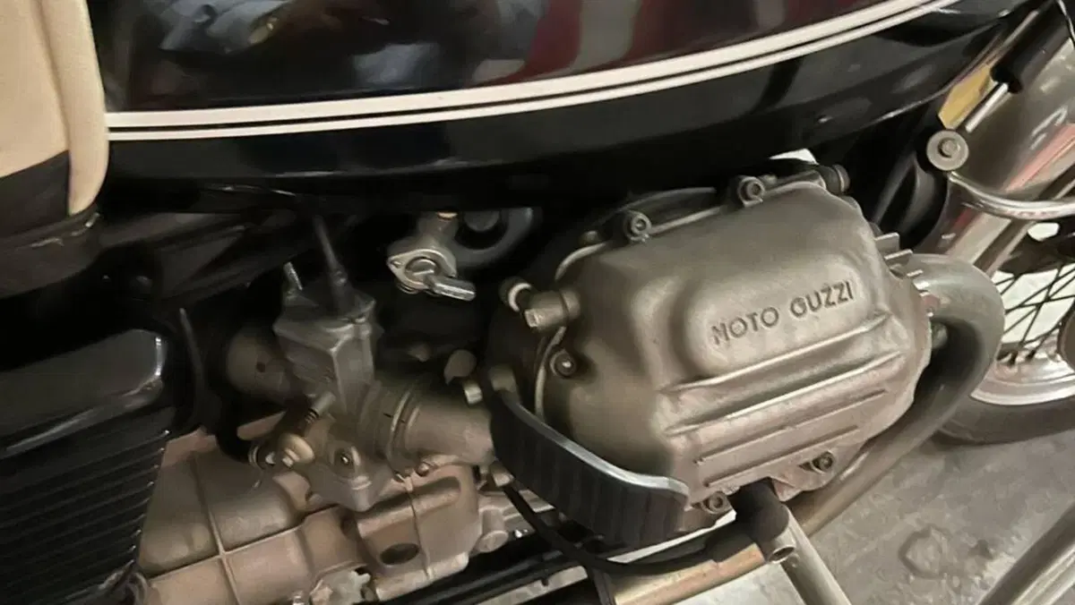 Moto Guzzi   (9)