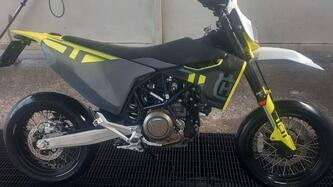 Husqvarna 701 Supermoto (2023 - 25) usata