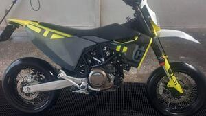 Husqvarna 701 Supermoto (2023 - 25) 