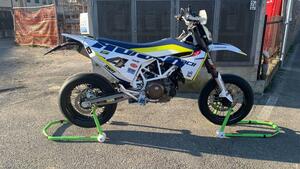 Husqvarna 701 Supermoto (2016) 