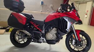 Ducati Multistrada V4 S (2025) 