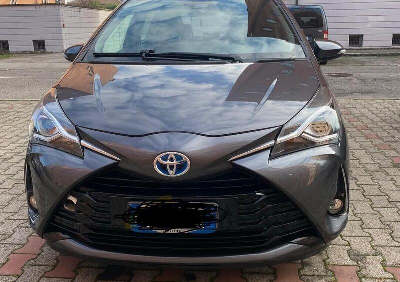 Toyota Yaris 1.5 Hybrid 5 porte Cool